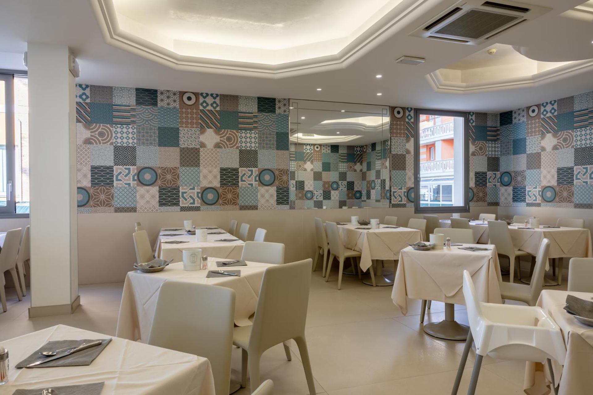 Hotel Monaco Каорле Экстерьер фото